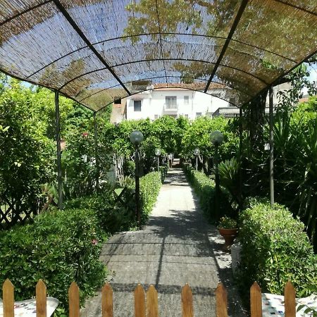 Il Giardino Degli Agrumi กาแซร์ตา ภายนอก รูปภาพ