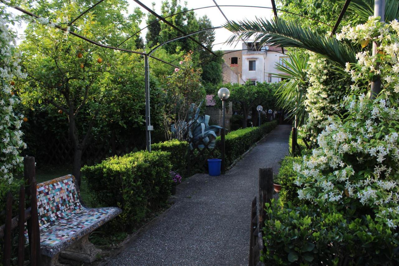Il Giardino Degli Agrumi กาแซร์ตา ภายนอก รูปภาพ