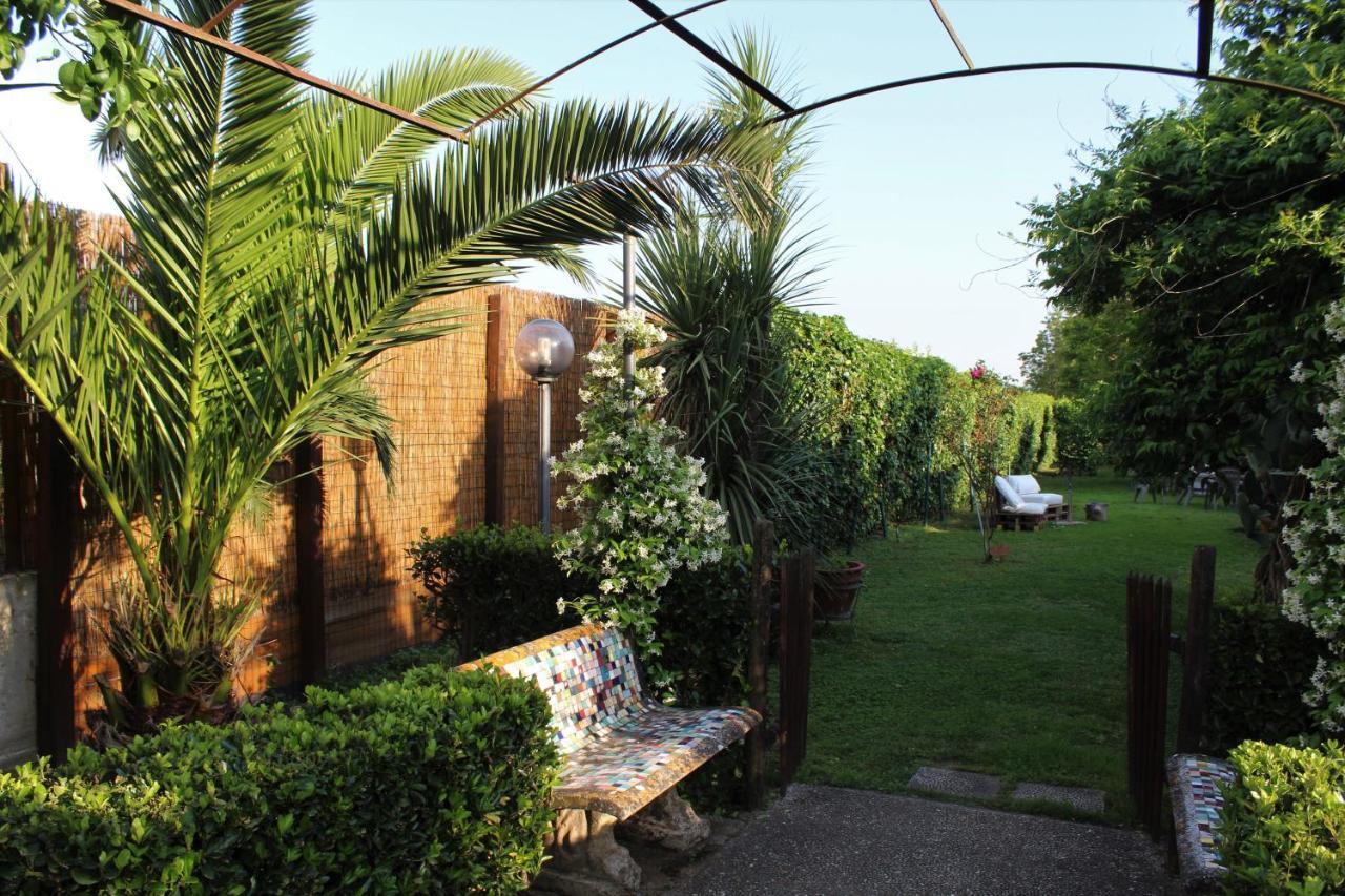 Il Giardino Degli Agrumi กาแซร์ตา ภายนอก รูปภาพ