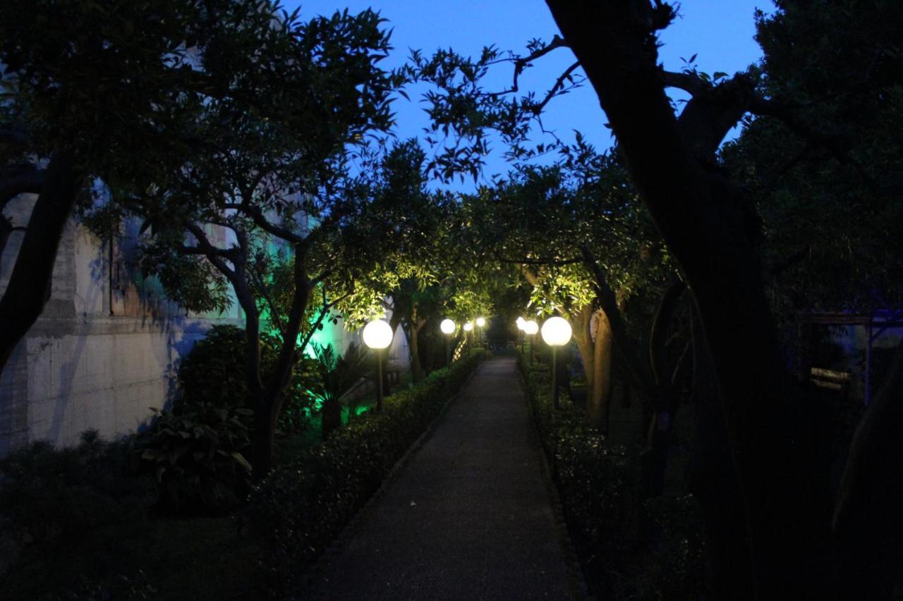 Il Giardino Degli Agrumi กาแซร์ตา ภายนอก รูปภาพ