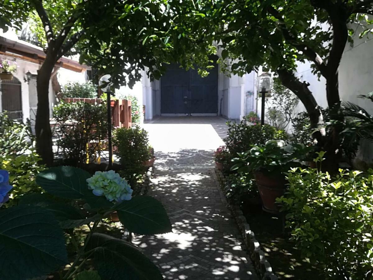 Il Giardino Degli Agrumi กาแซร์ตา ภายนอก รูปภาพ